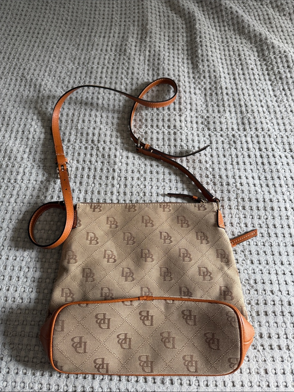 Dooney & Bourke Tan Signature Logo Crossbody with Brown Trim - Picture 2 of 5